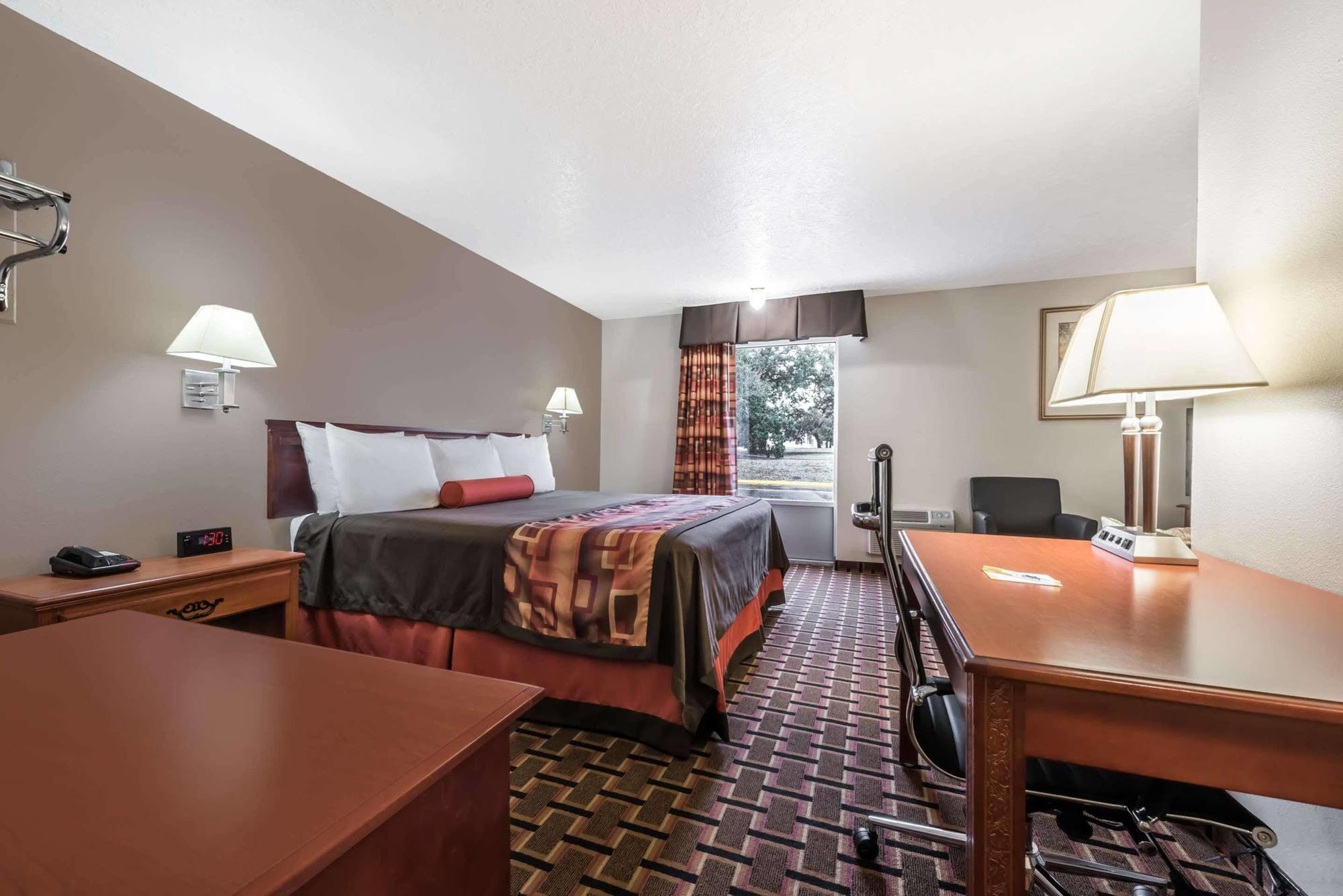 Days Inn By Wyndham Duncan Exteriér fotografie
